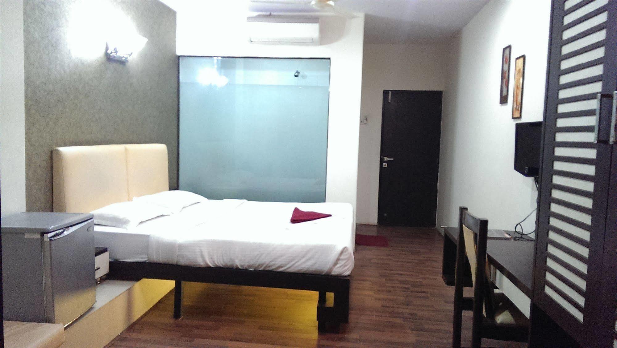 Hotel Enzo International Bangalore Luaran gambar